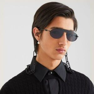 NEW Fendi FE40072U-Y 01A Black Dark Gray Chain Aviator Unisex Sunglasses